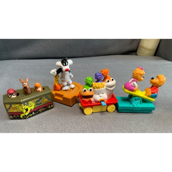 Vintage Scooby-Doo & Sylvester Tweety Collectible Happy Meal Toys Set - Picture 14 of 15